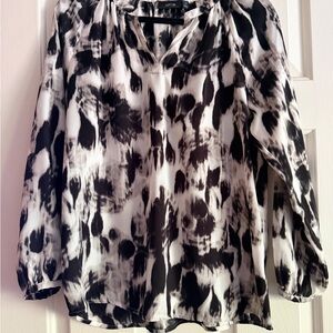 Apt. 9 Monochrome Abstract Blouse